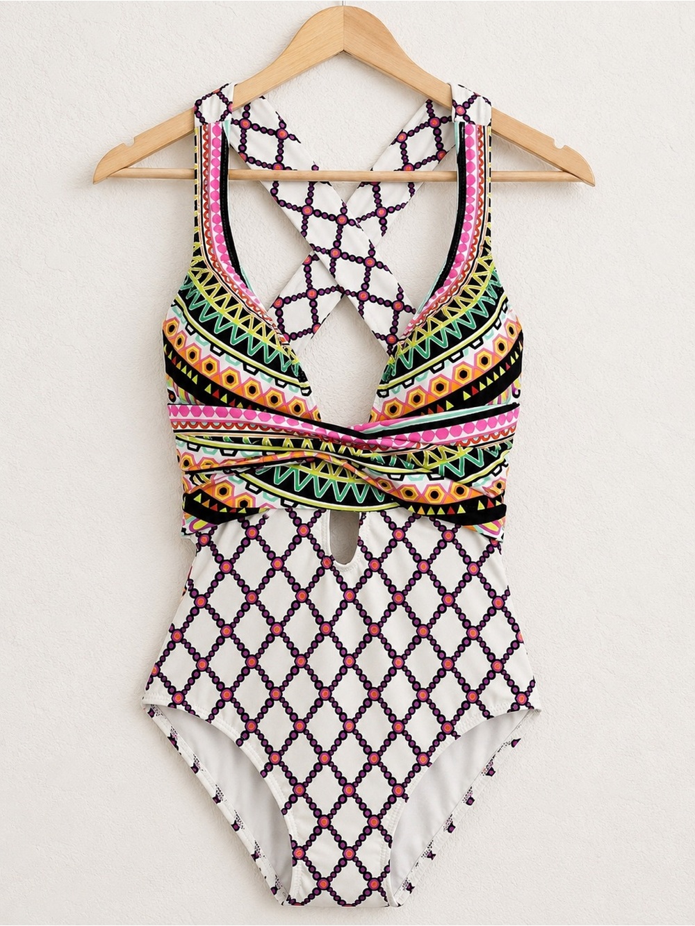 Trina Turk Kon Tiki One Piece Swimsuit Sz 6 Tribal Geometric Cutout Swimwear